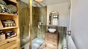 Photo 7- click for photo gallery